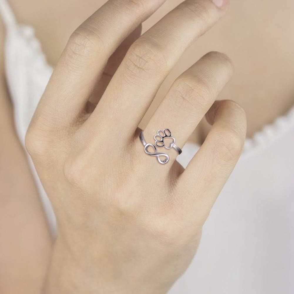 Anillo hecho a mano con pata y corazón