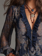 Paloma · Blusa con volantes y estampado paisley barroco