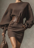 CLARITA | Vestido corto de punto con cinturón ajustado
