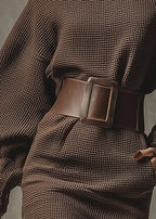 CLARITA | Vestido corto de punto con cinturón ajustado