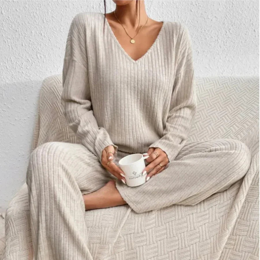 HABAN | Conjunto de dos piezas con pantalones rectos y top con escote en V