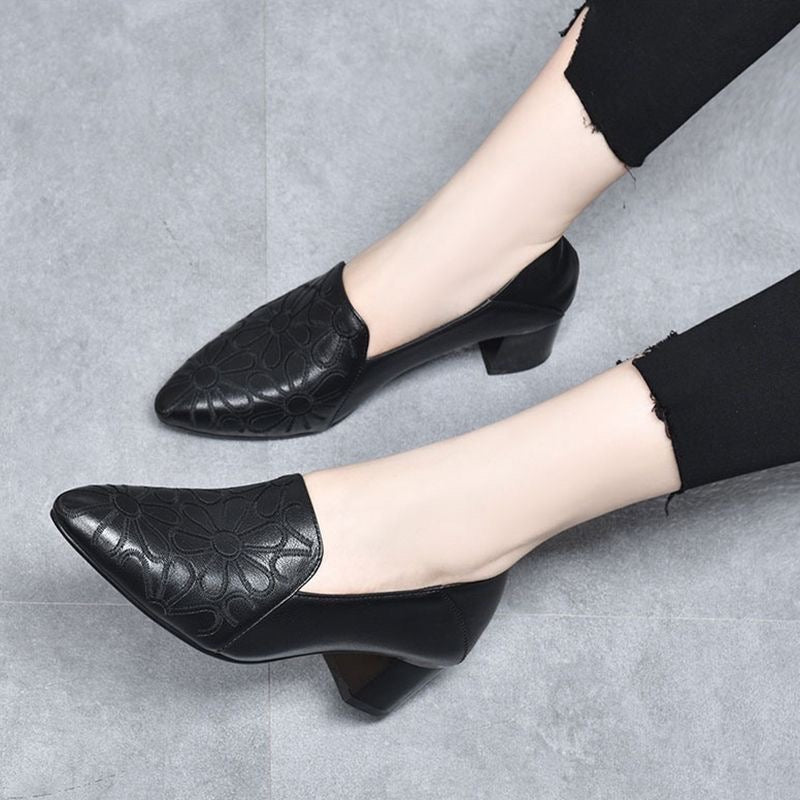 LYRA™|DECOLLETE ELEGANTES