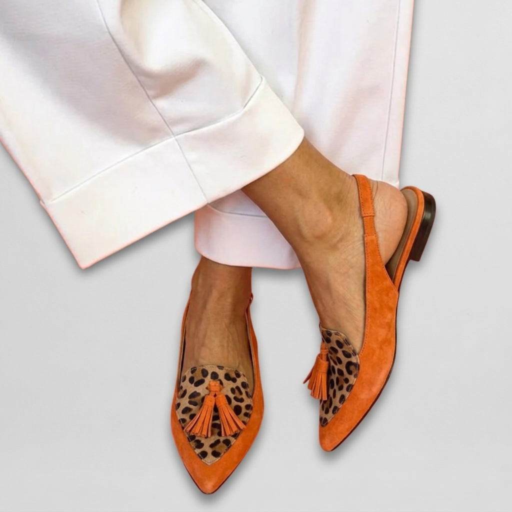 ELENA | Sandalias con tiras y pompones