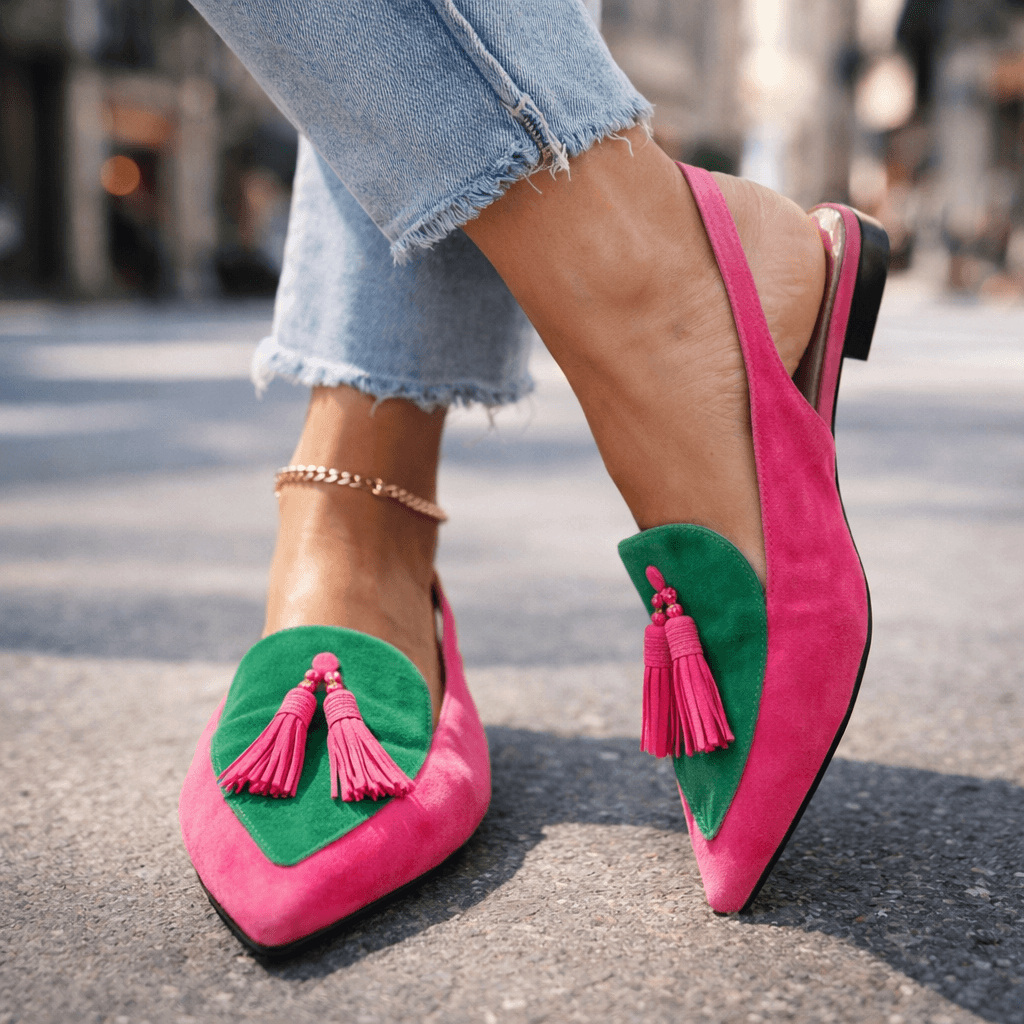 ELENA | Sandalias con tiras y pompones