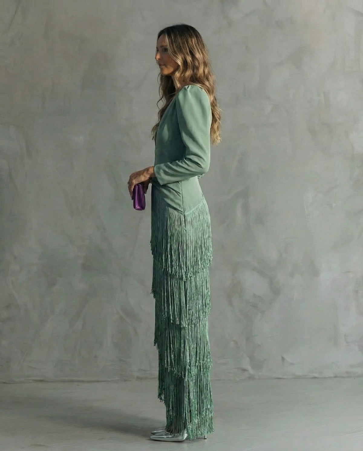 MÓNICA | Vestido elegante con mangas de flecos