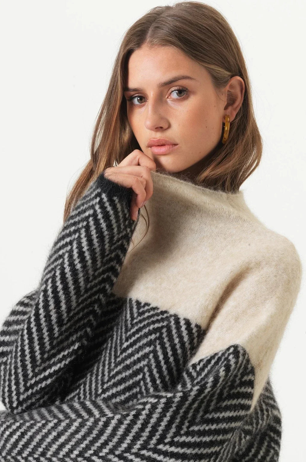ADELINE | Jersey de cuello alto premium de punto fino